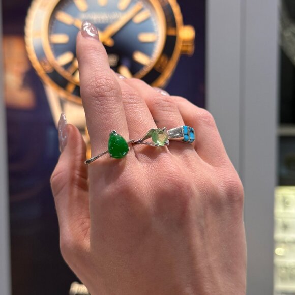 Vintage Sterling Silver Cushion Peridot/Glass Ring - Picture 6 of 6